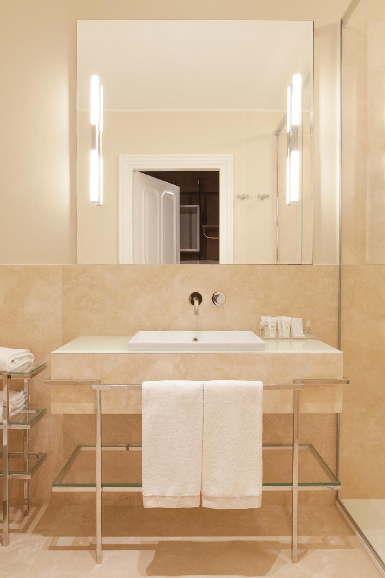 Amabilia Suites Milano Værelse billede